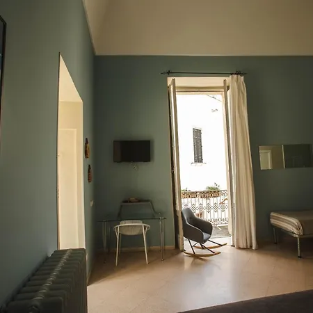 4 Balconi Rooms-boutique Bed & Breakfast Lecce