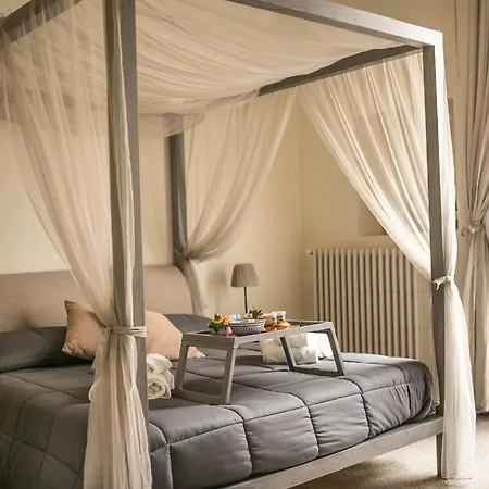 4 Balconi Rooms-boutique Bed & Breakfast Lecce