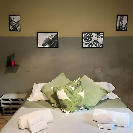 4 Balconi Rooms-boutique Bed & Breakfast Lecce