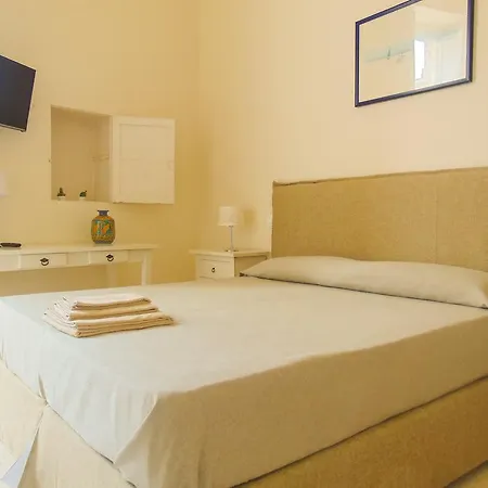 Bed & Breakfast 4 Balconi Rooms-boutique